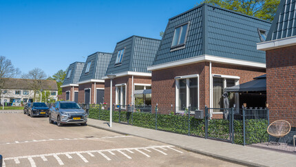 aangezicht van de nieuwe woonwagens aan de Trien Semlerstraat in Leiden